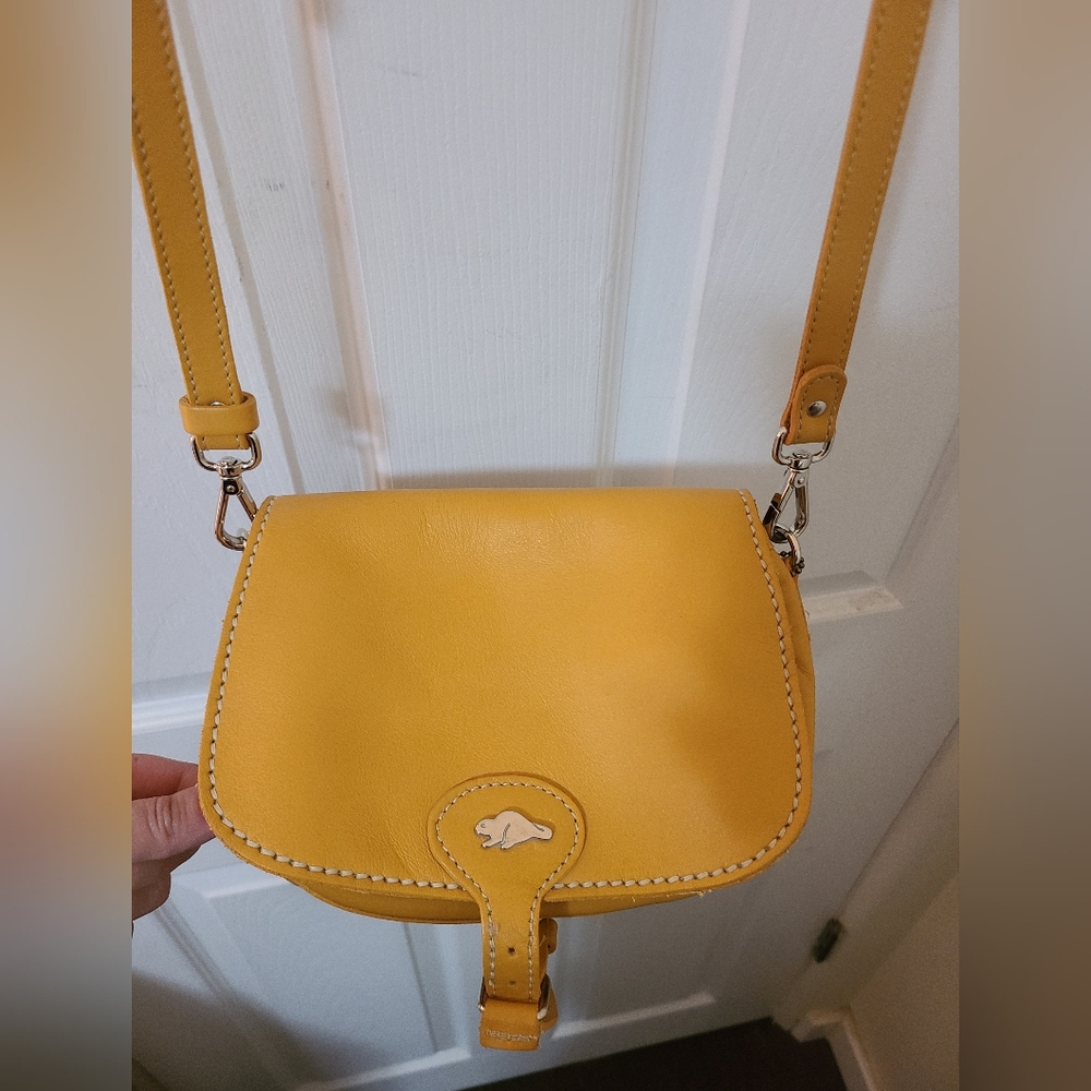 Roots Small Crossbody Pebble Leather